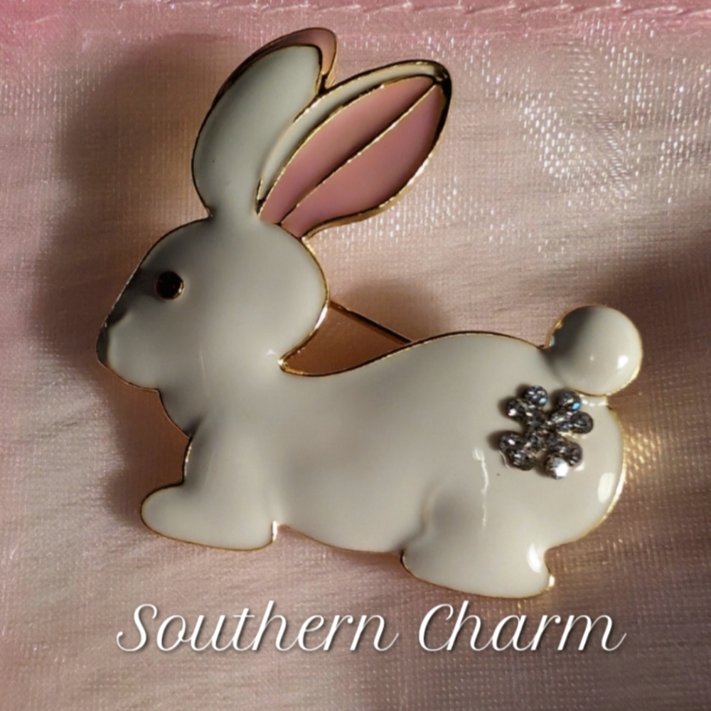 🆕🐰 Adorable Easter Brooche